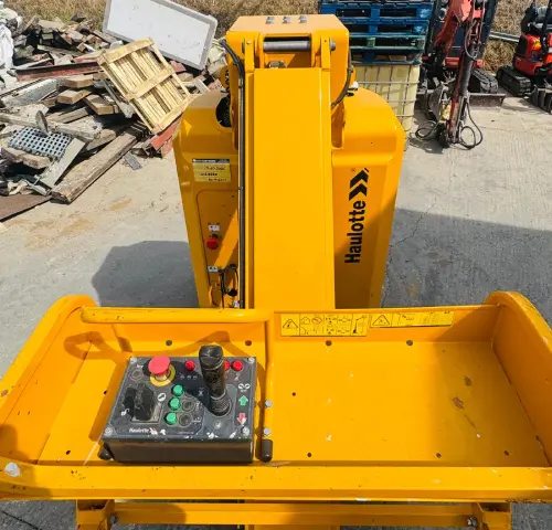 Cherry picker boom lift operator training for safe work at height
